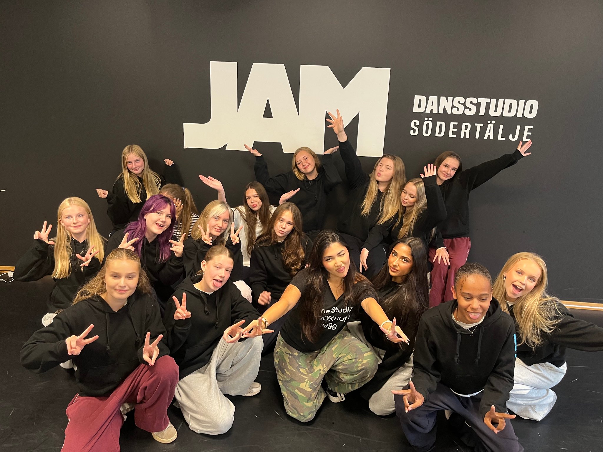 Jam Dance Crew